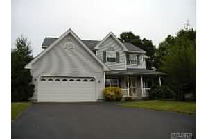 Commack, NY 11725